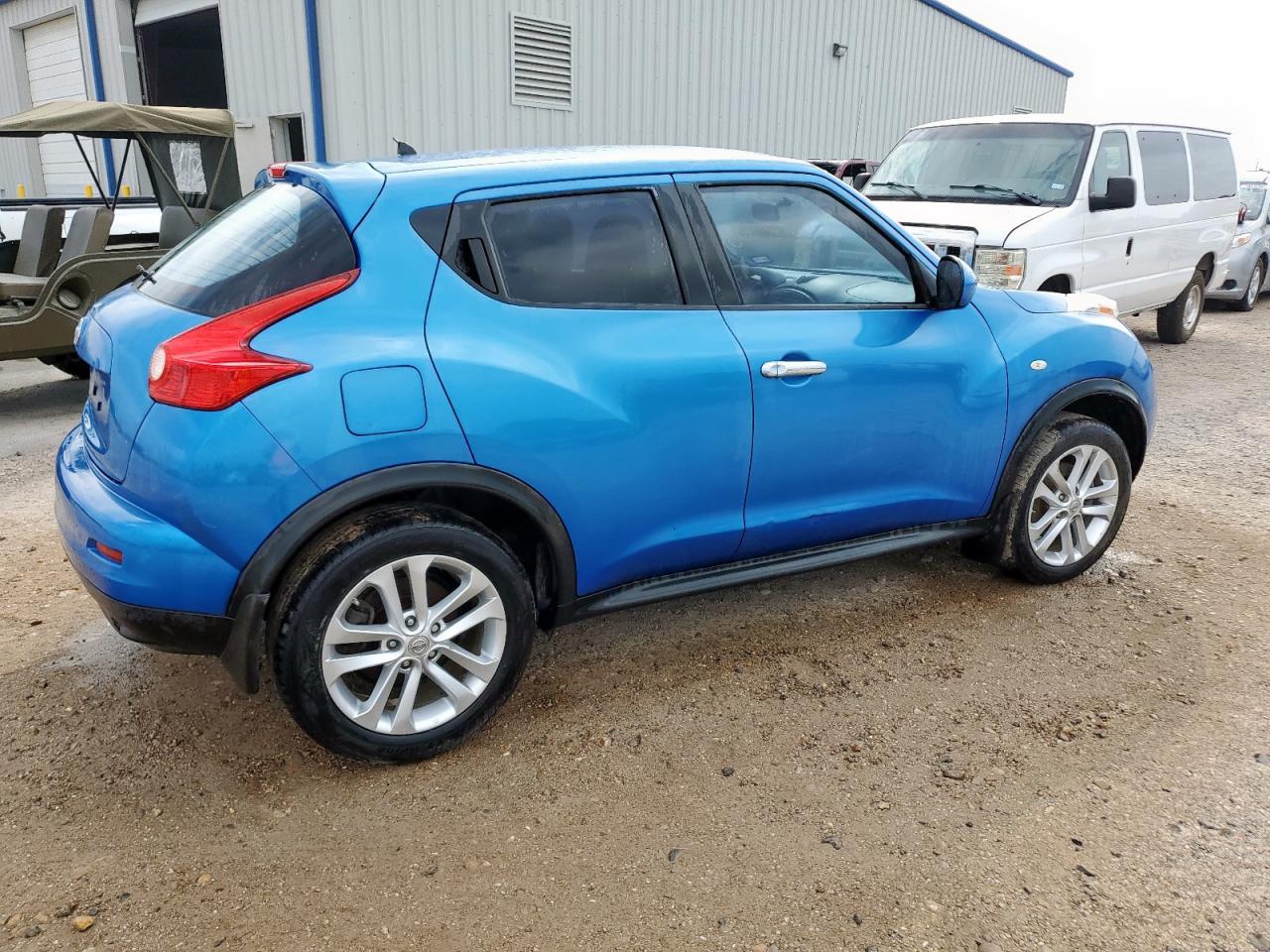 2011 Nissan Juke S - Image 3