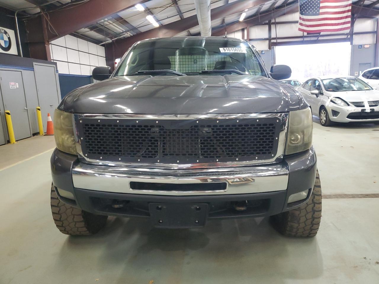 2010 Chevrolet Silverado K1500 Lt - Image 5