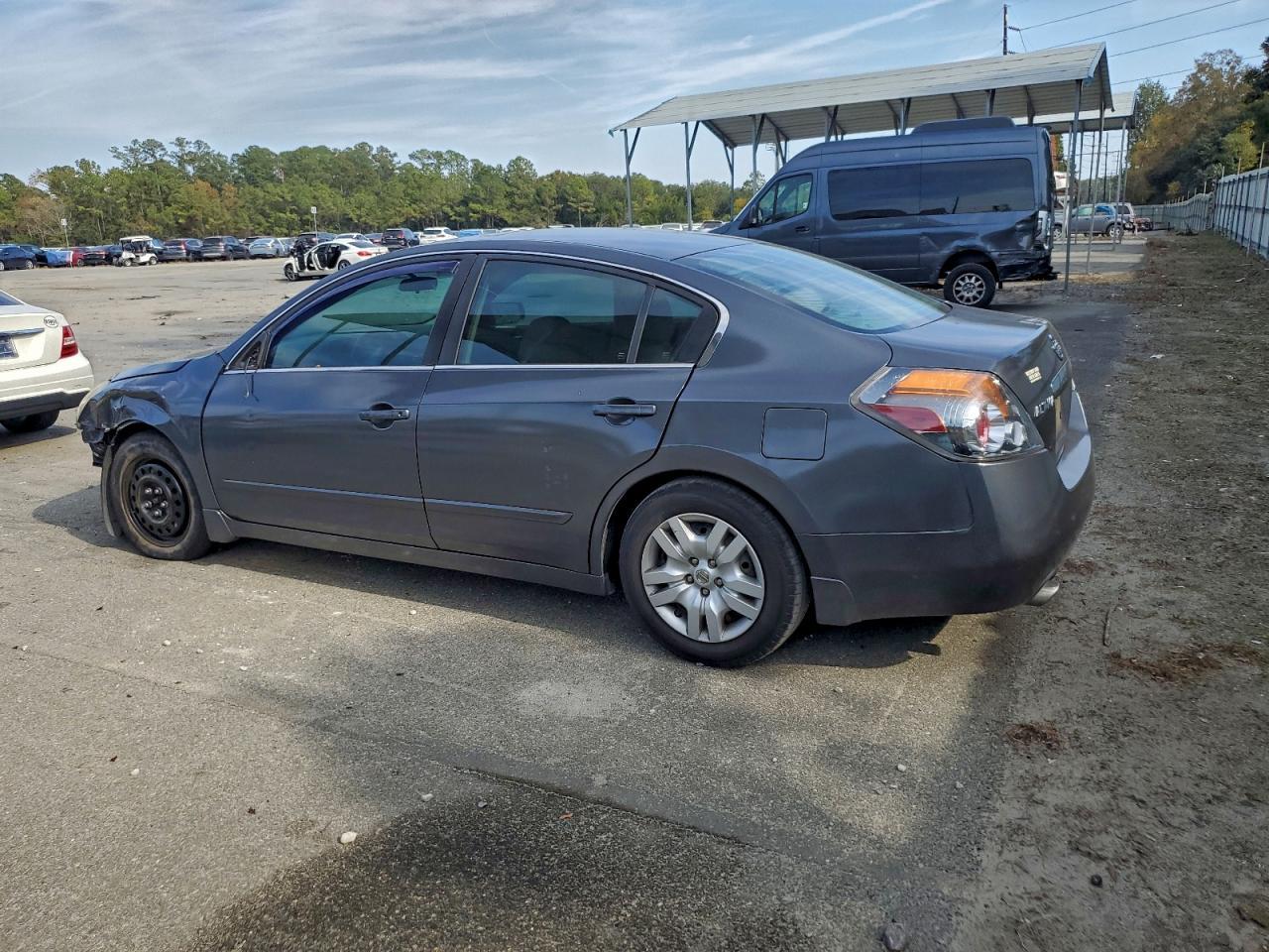 2009 Nissan Alitma - Image 2