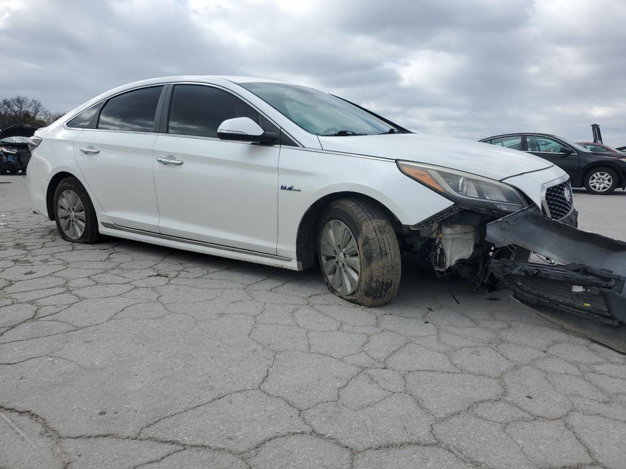 2016 Hyundai Sonata Hybrid - Image 4