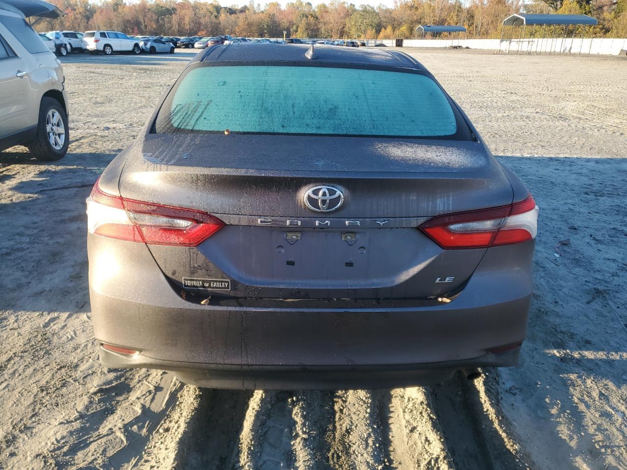 2022 Toyota Camry Le - Фото 6