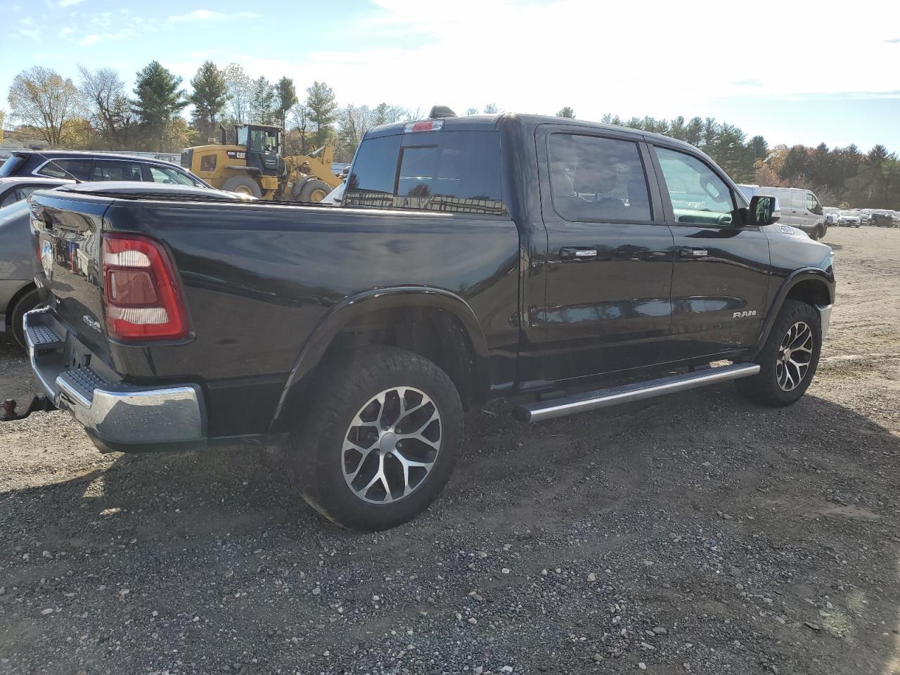 2019 Ram 1500 Laramie - Image 3