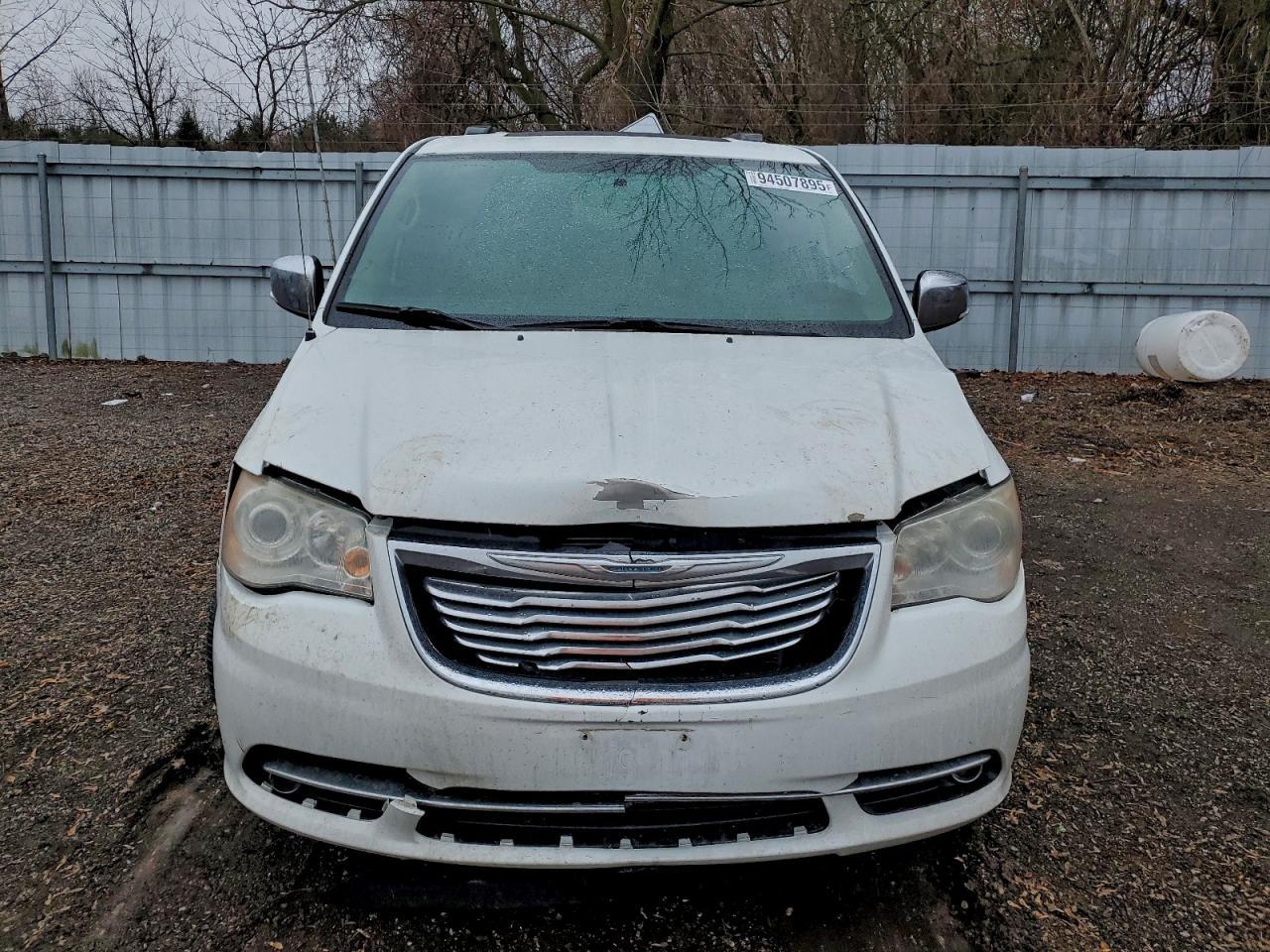 2014 Chrysler Town & Country Limited - Фото 5