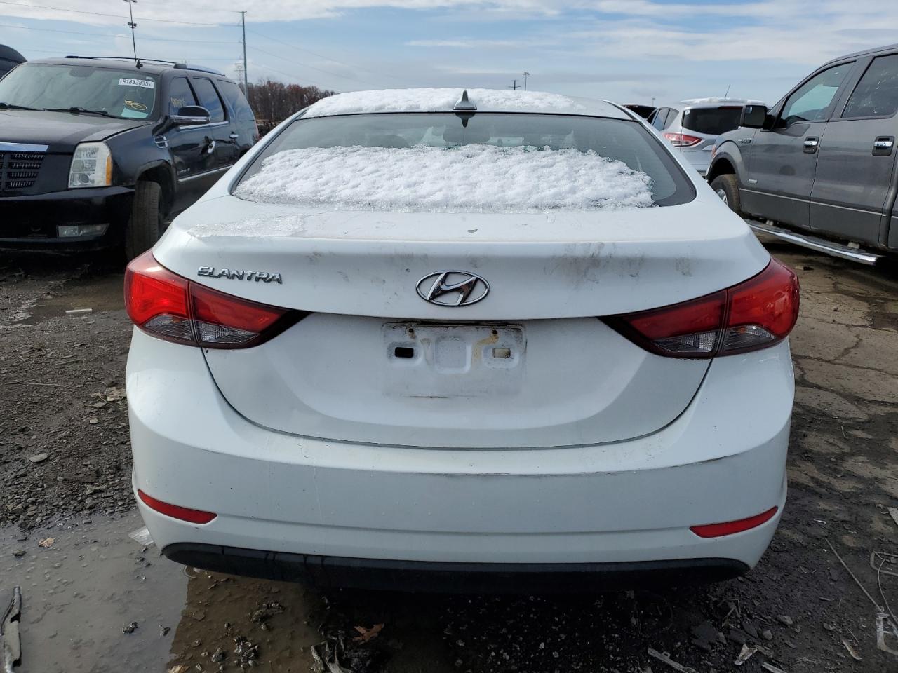 2016 Hyundai Elantra Se - Фото 6