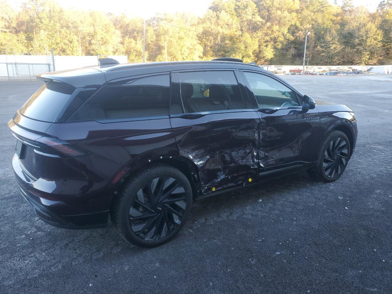 2025 Lincoln Nautilus Reserve - Фото 3