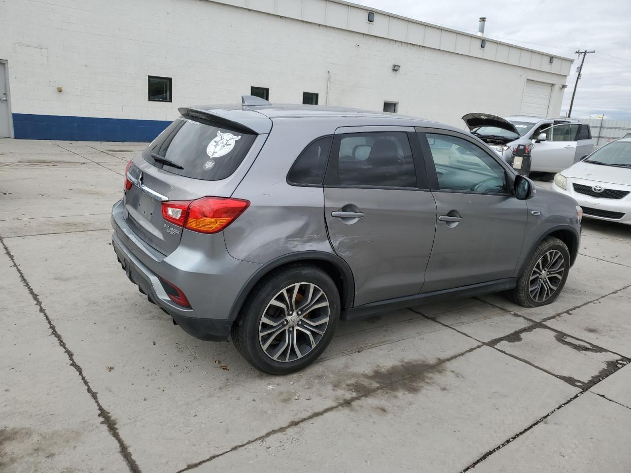 2019 Mitsubishi Outlander Sport Es - Фото 3