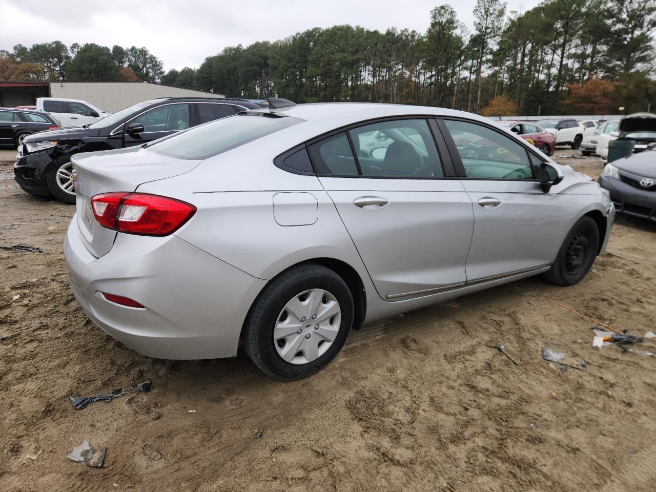 2019 Chevrolet Cruze Ls - Image 3