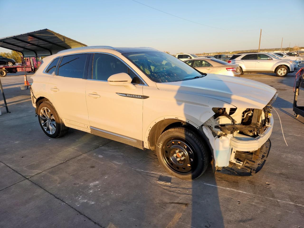 2022 Lincoln Nautilus Reserve - Image 4