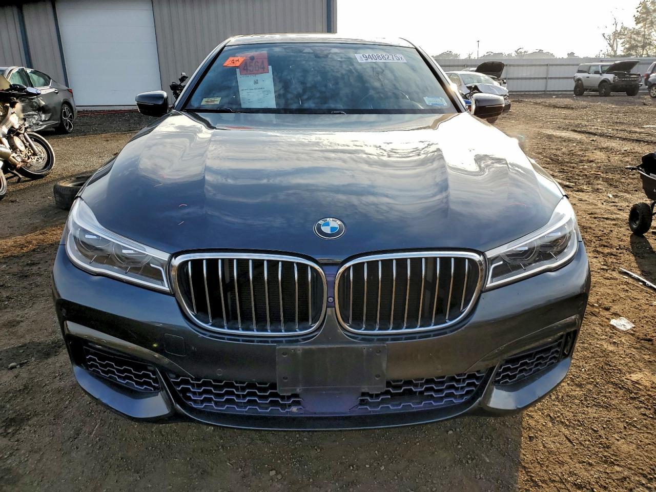 2018 BMW 750 Xi - Фото 5