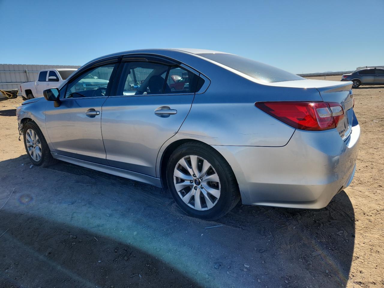 2017 Subaru Legacy 2.5I - Фото 2