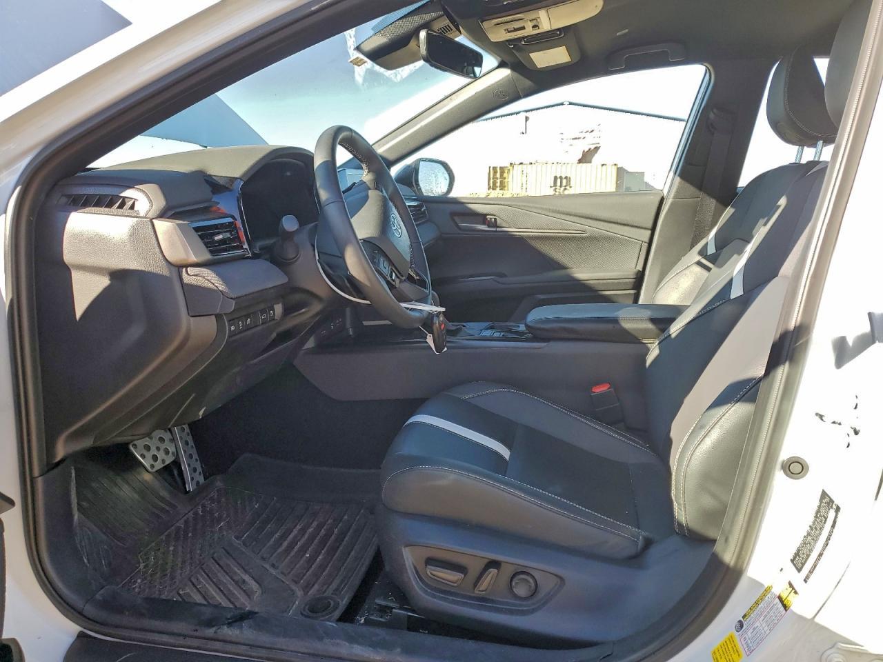 2025 Toyota Camry Se - Фото 7
