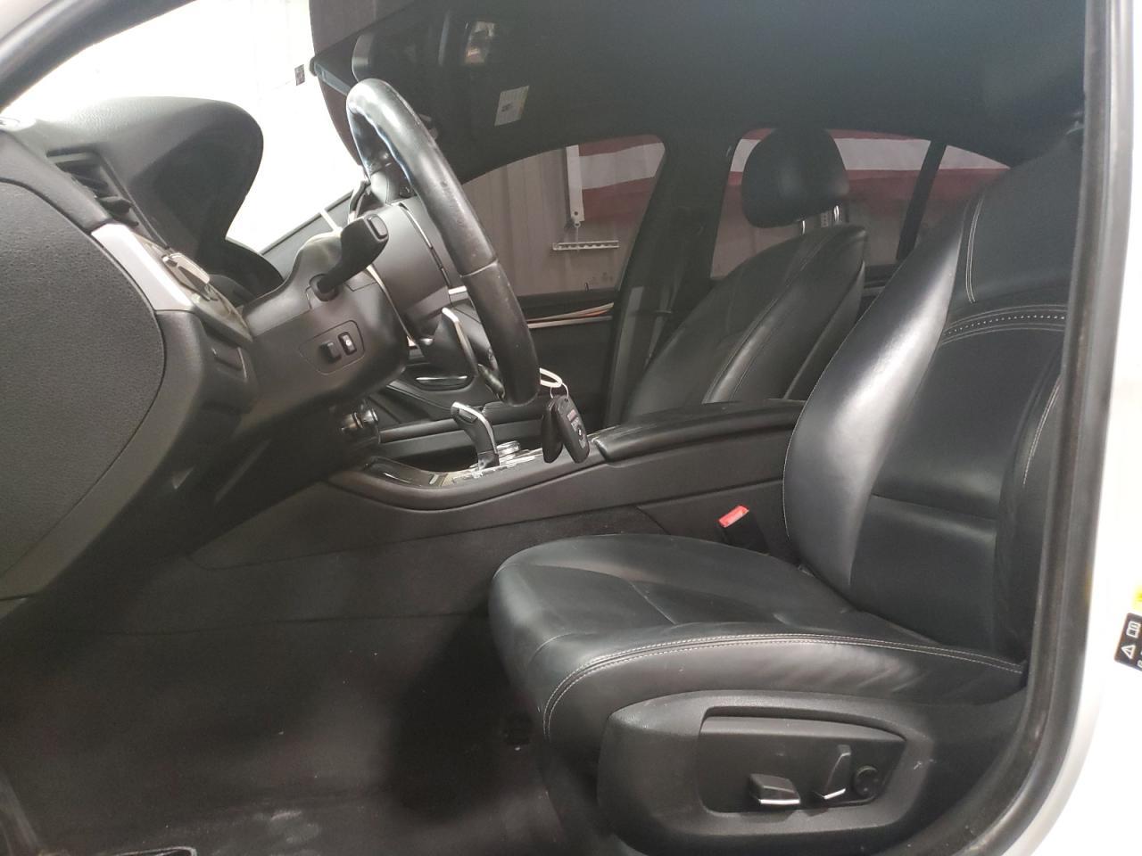 2016 BMW 528 Xi - Image 7
