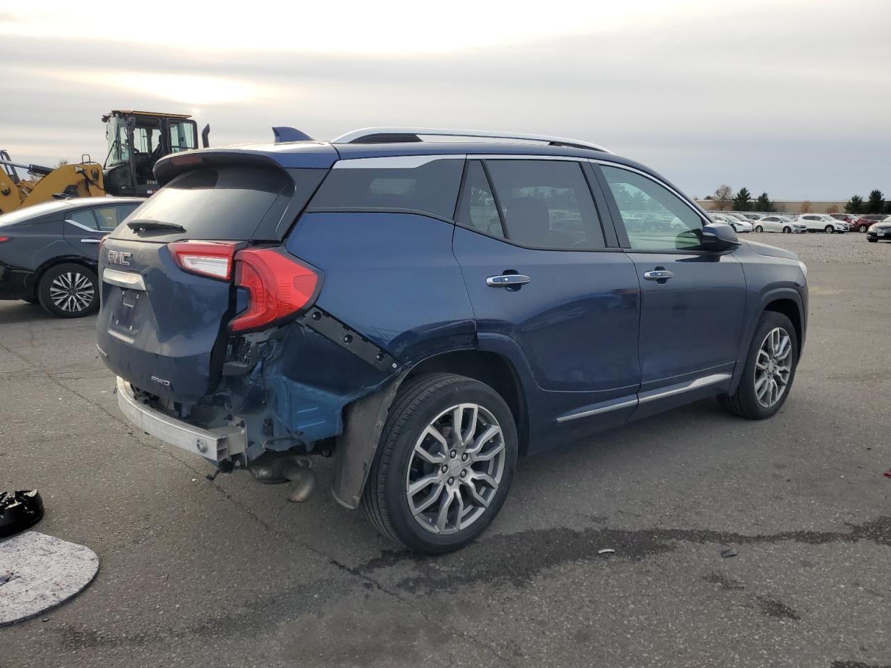 2022 GMC Terrain Denali - Фото 3