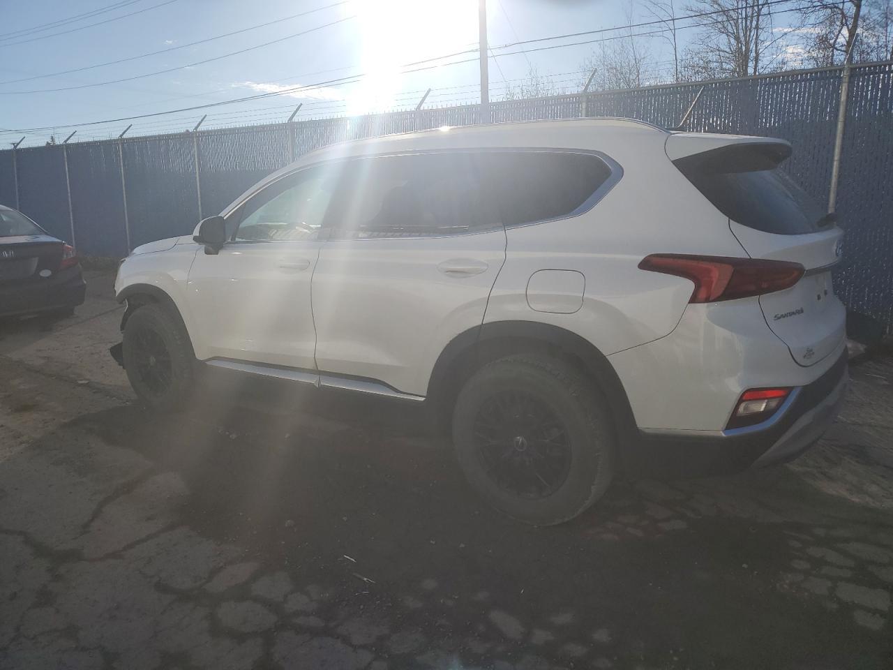 2019 Hyundai Santa Fe Se - Image 2