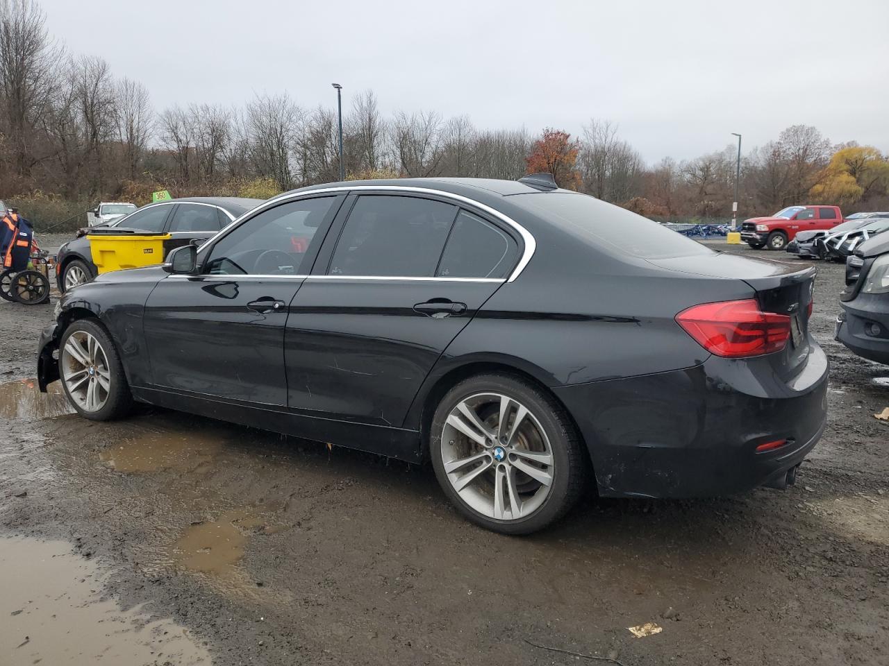 2018 BMW 330 Xi - Фото 2