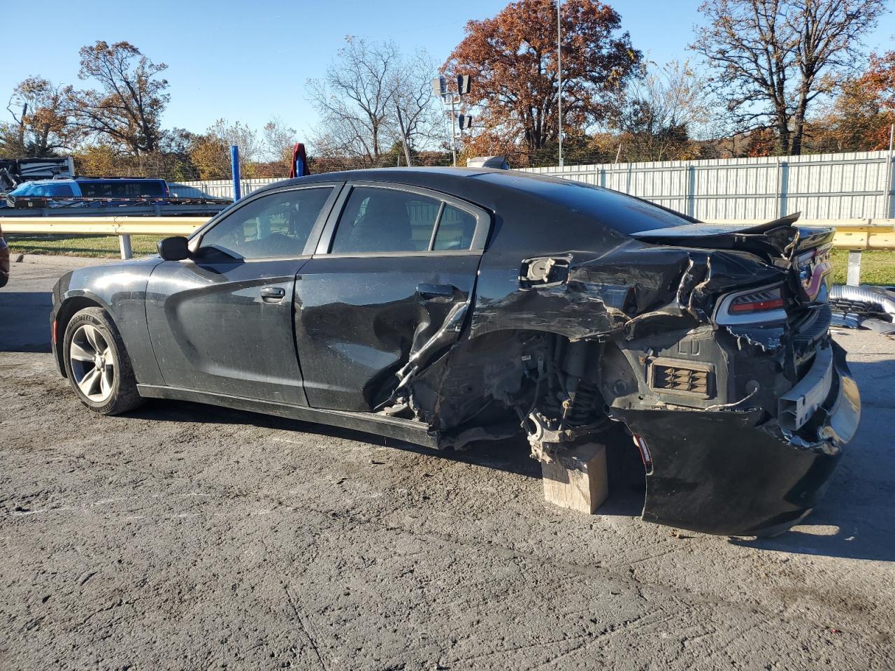 2016 Dodge Charger Sxt - Фото 2