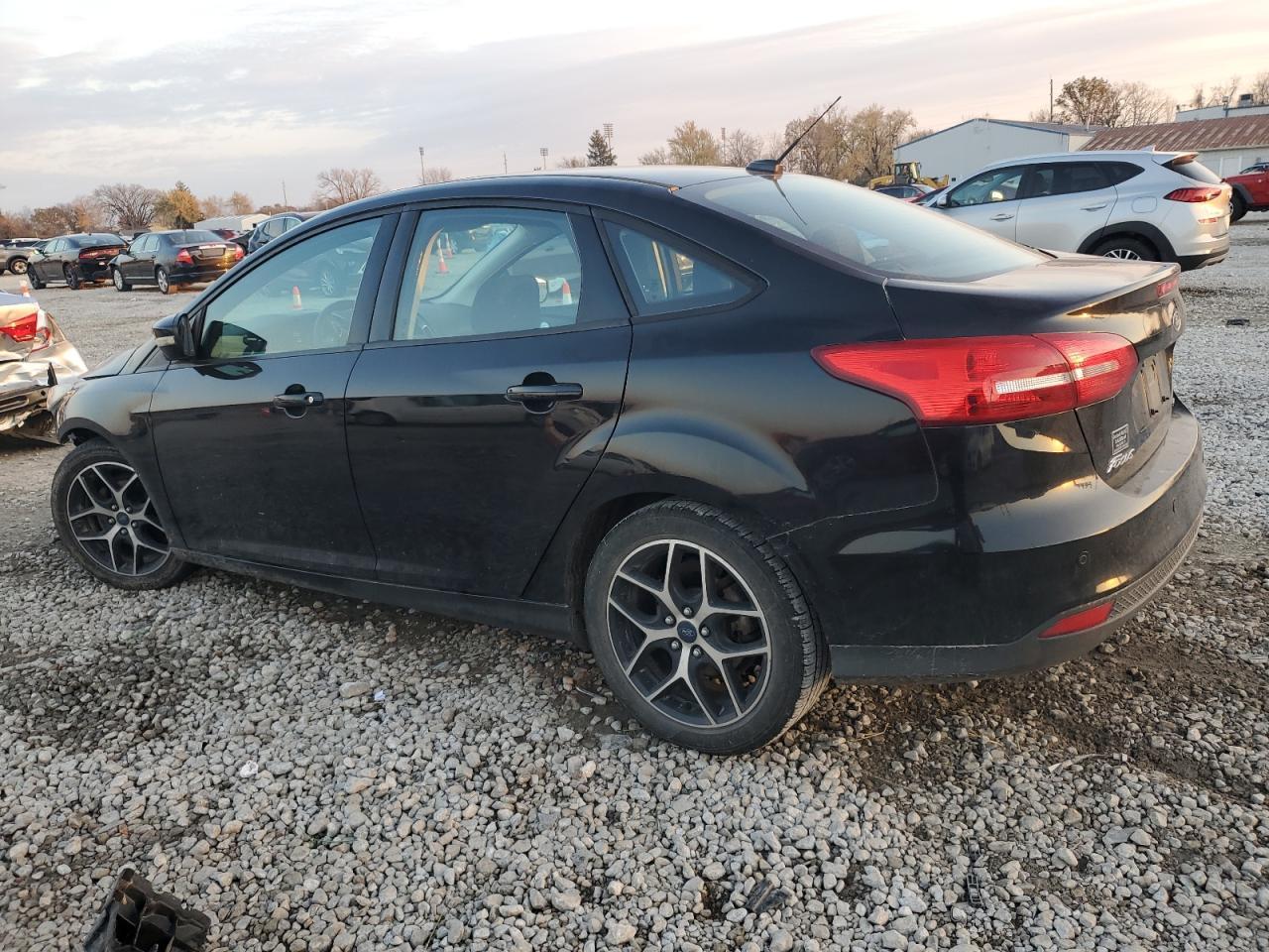2017 Ford Focus Sel - Фото 2