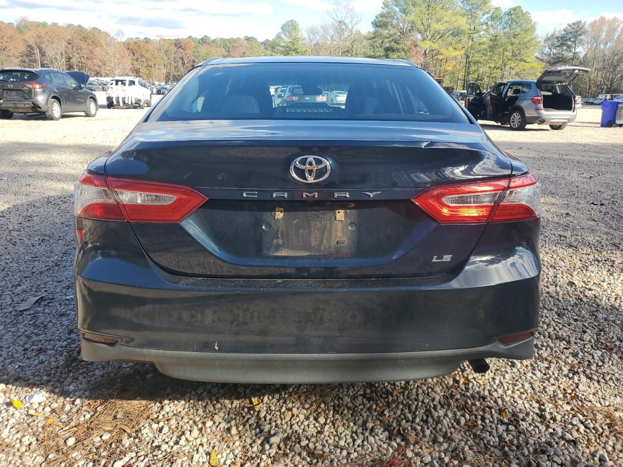2018 Toyota Camry L - Фото 6