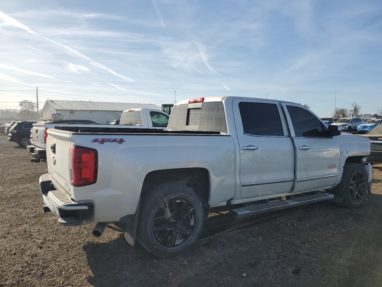 2017 Chevrolet Silverado K1500 High Country - Фото 3