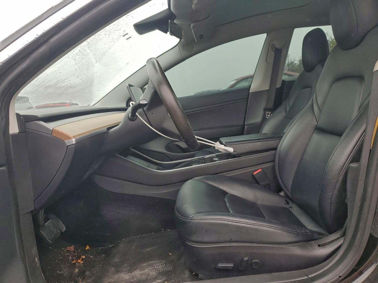 2020 Tesla Model 3 - Фото 7