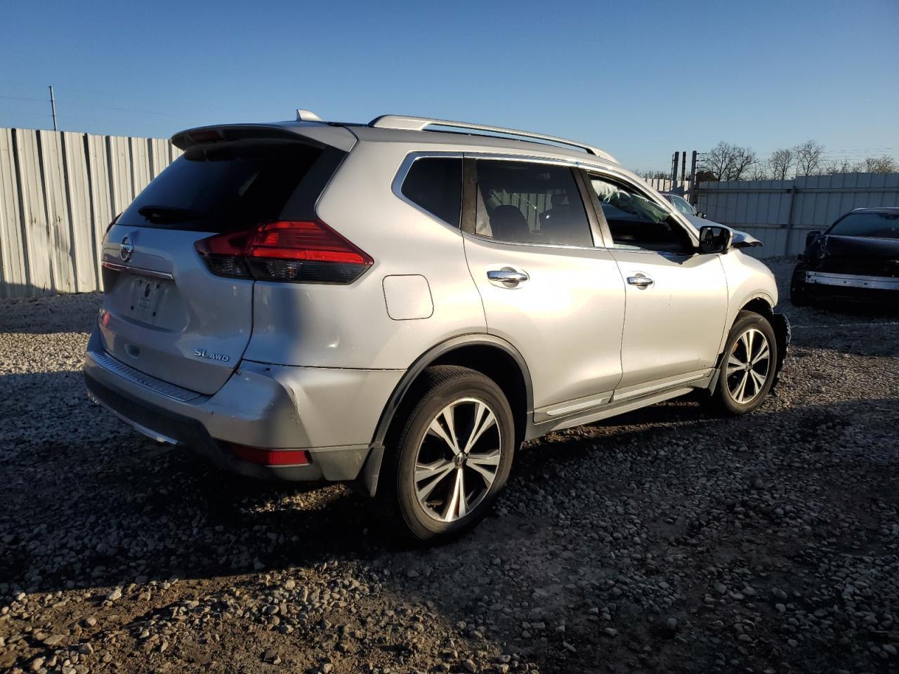 2017 Nissan Rogue Sv - Фото 3