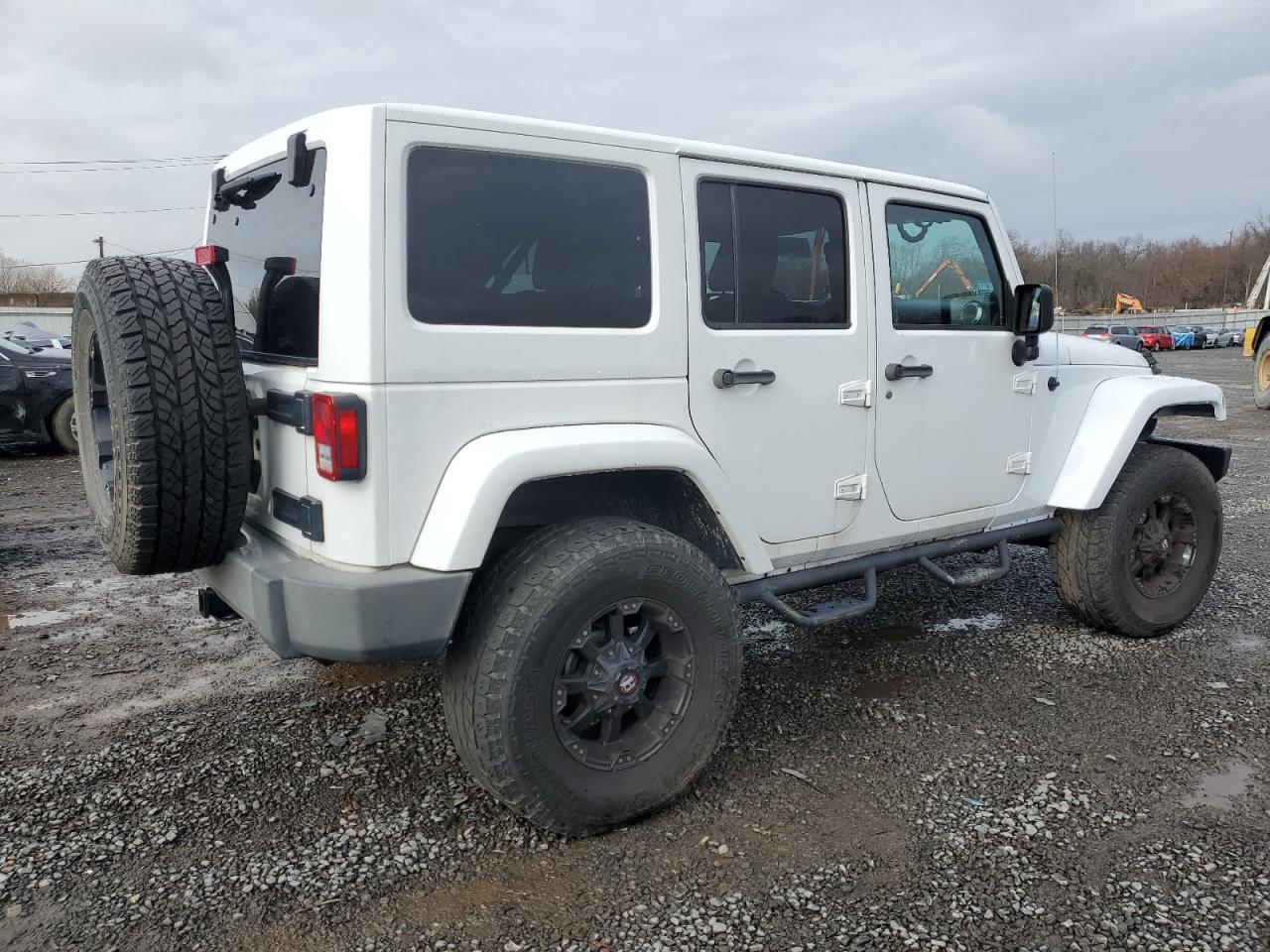 2014 Jeep Wrangler Unlimited Sahara - Фото 3