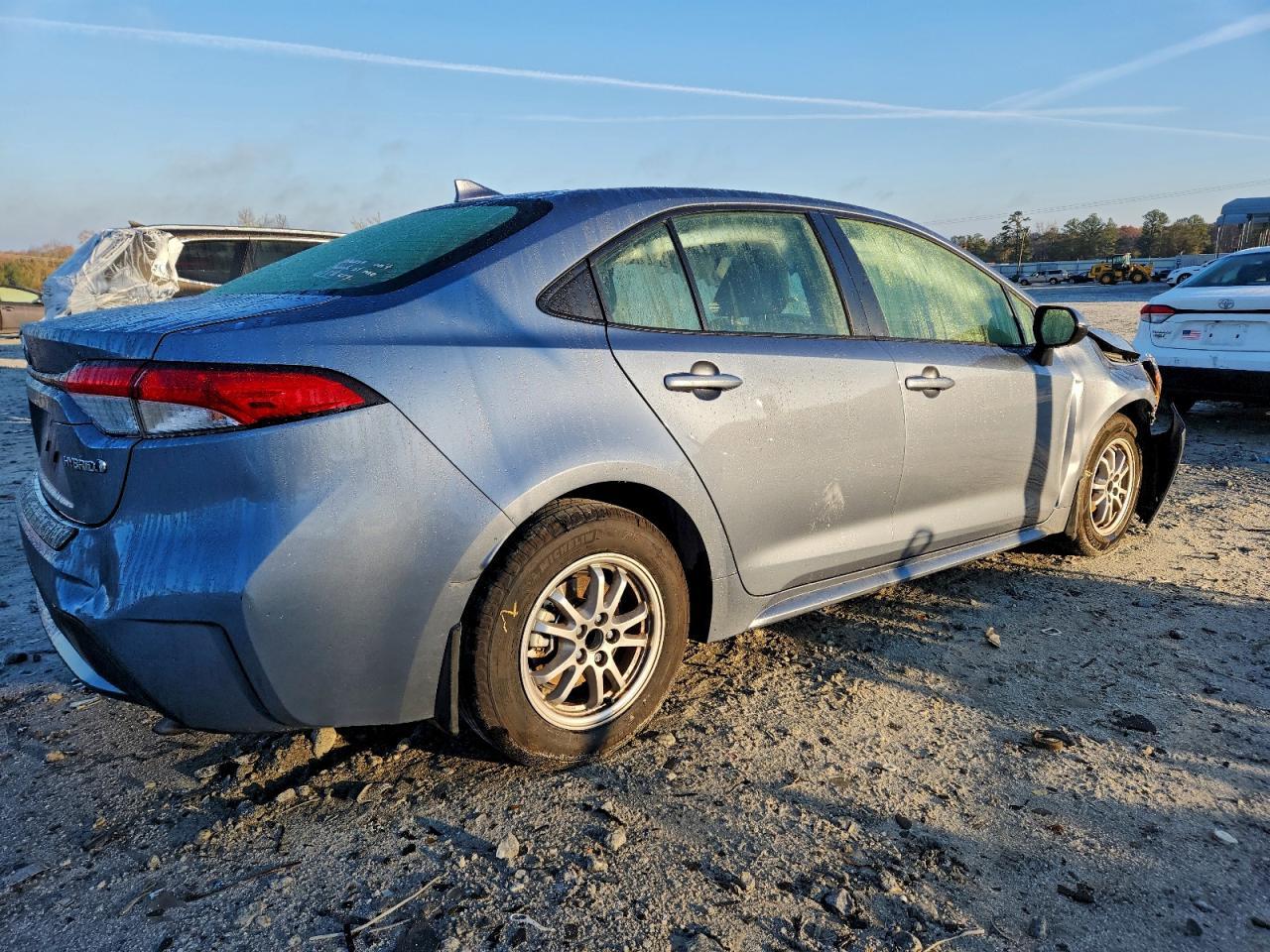 2022 Toyota Corolla Le - Image 3