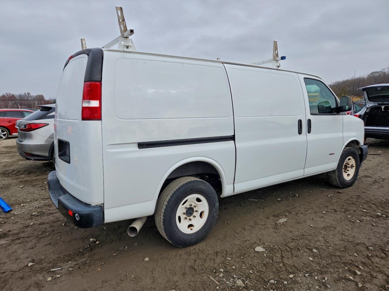 2020 Chevrolet Express G2 Van - Фото 3