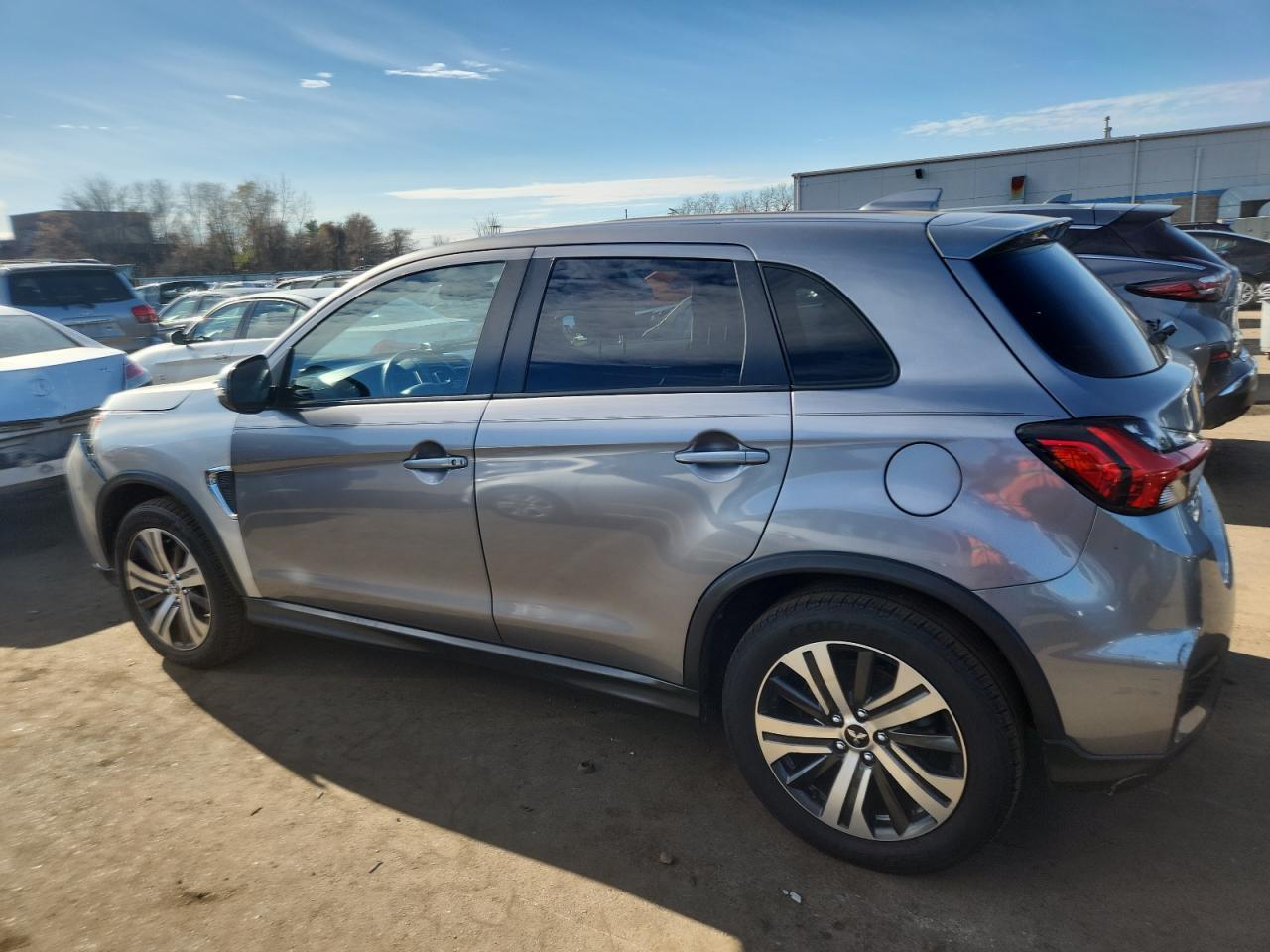 2020 Mitsubishi Outlander Sport Es - Image 2