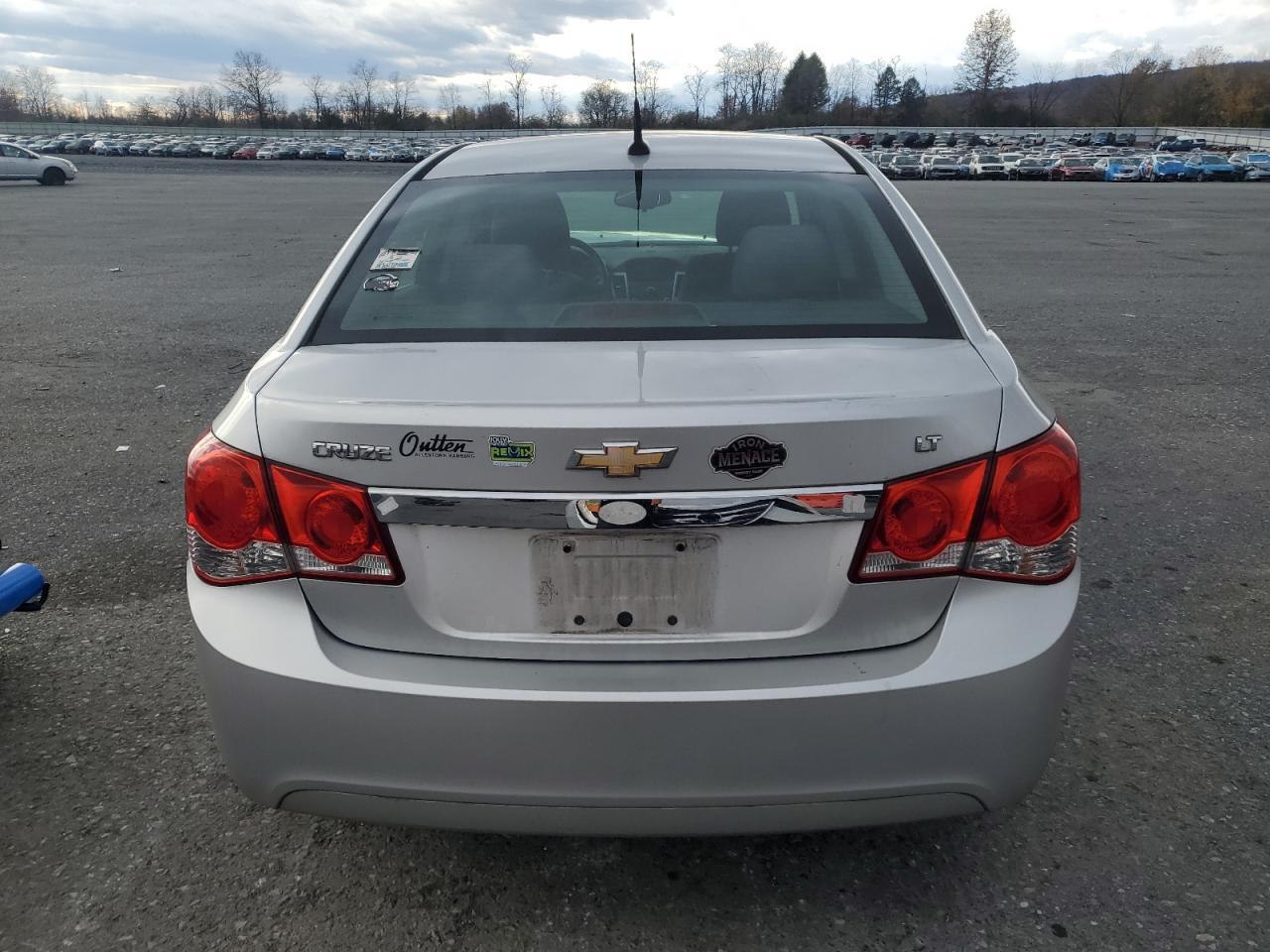2013 Chevrolet Cruze Lt - Image 6