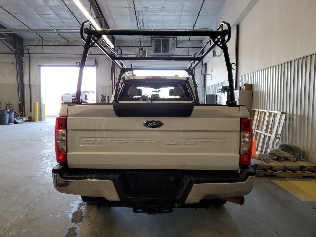 2022 Ford F250 Super Duty - Фото 6