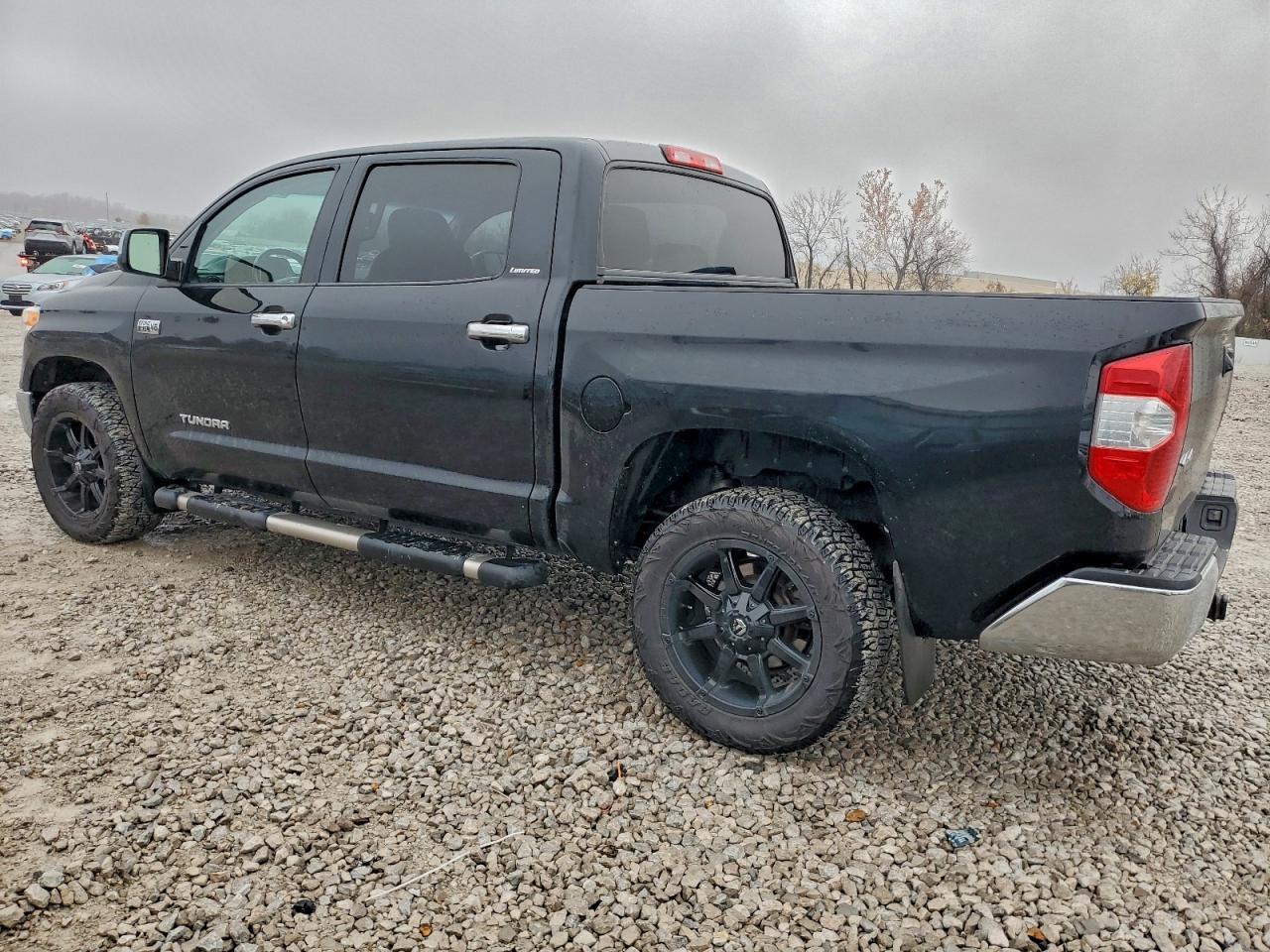 2015 Toyota Tundra Crewmax Limited - Фото 2