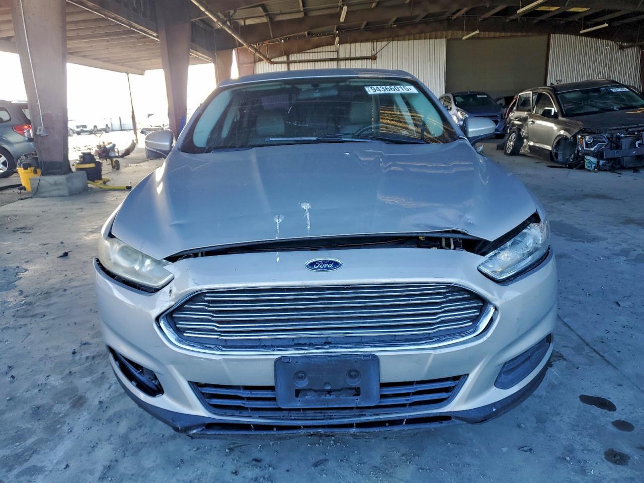 2015 Ford Fusion S - Фото 5
