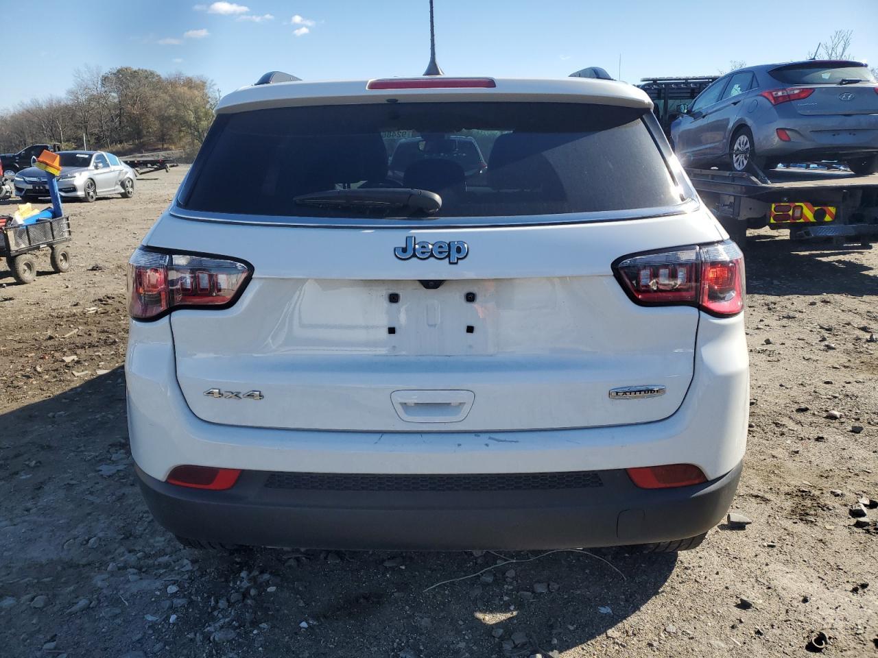 2023 Jeep Compass Latitude - Image 6