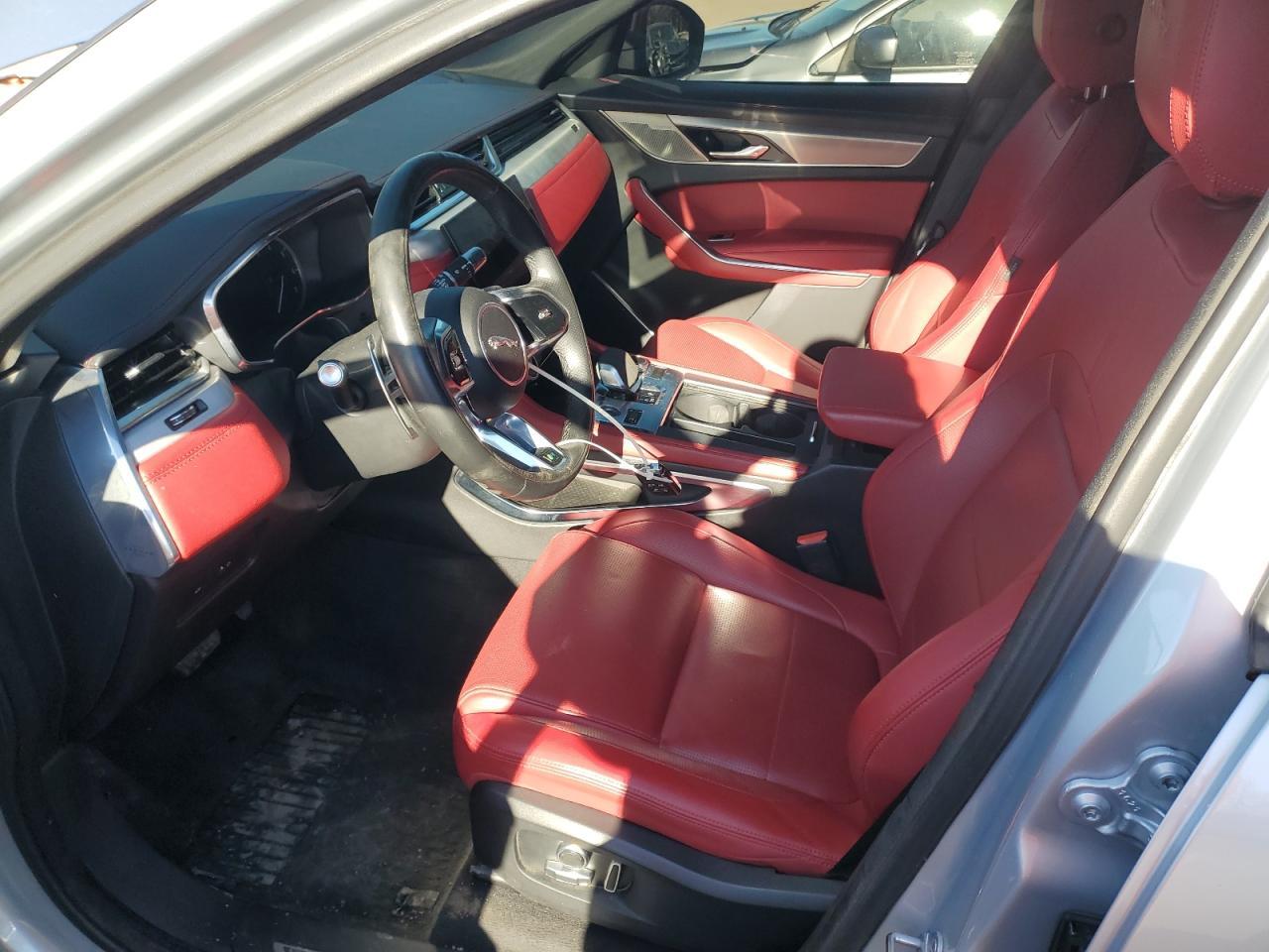 2022 Jaguar F-Pace R-Dynamic S - Image 7