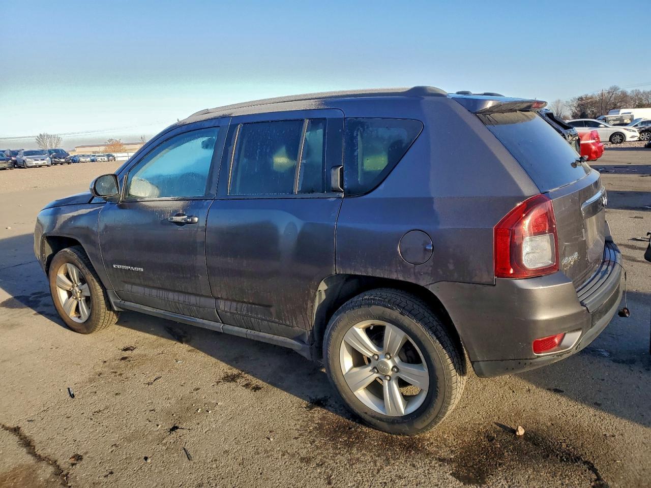 2017 Jeep Compass Latitude - Image 2