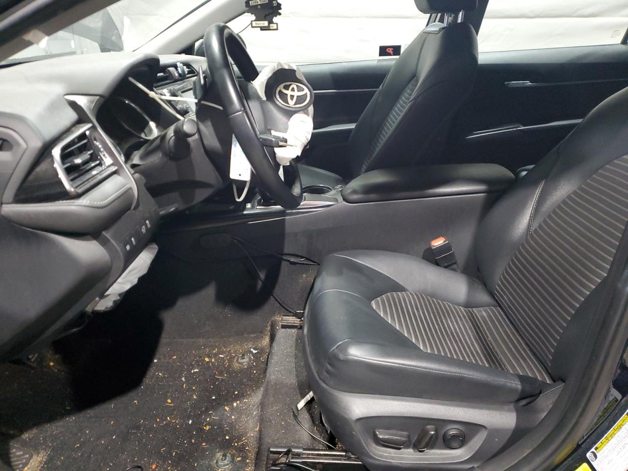 2019 Toyota Camry L - Image 7