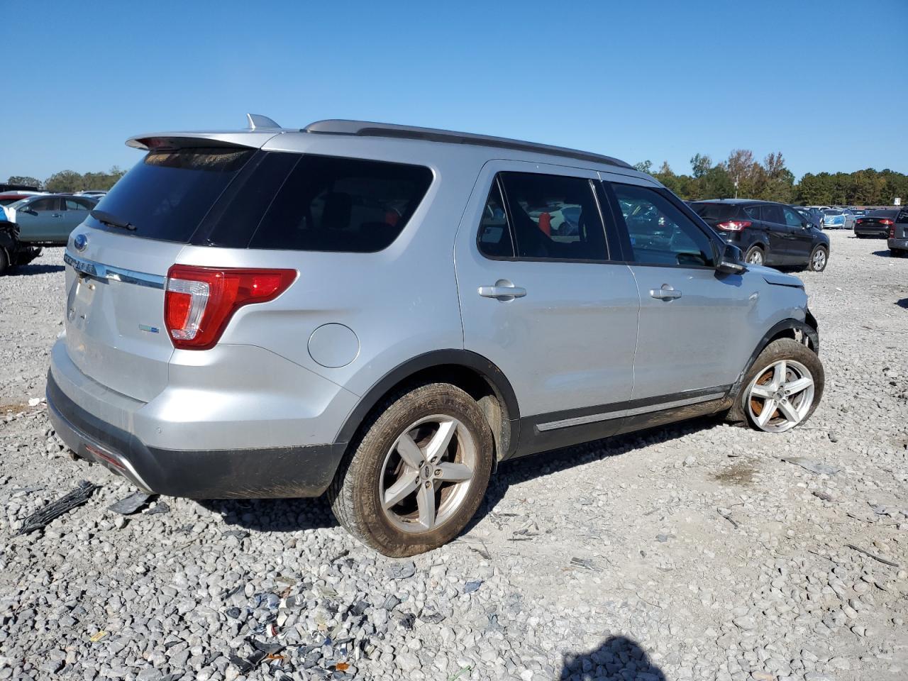 2016 Ford Explorer Xlt - Фото 3