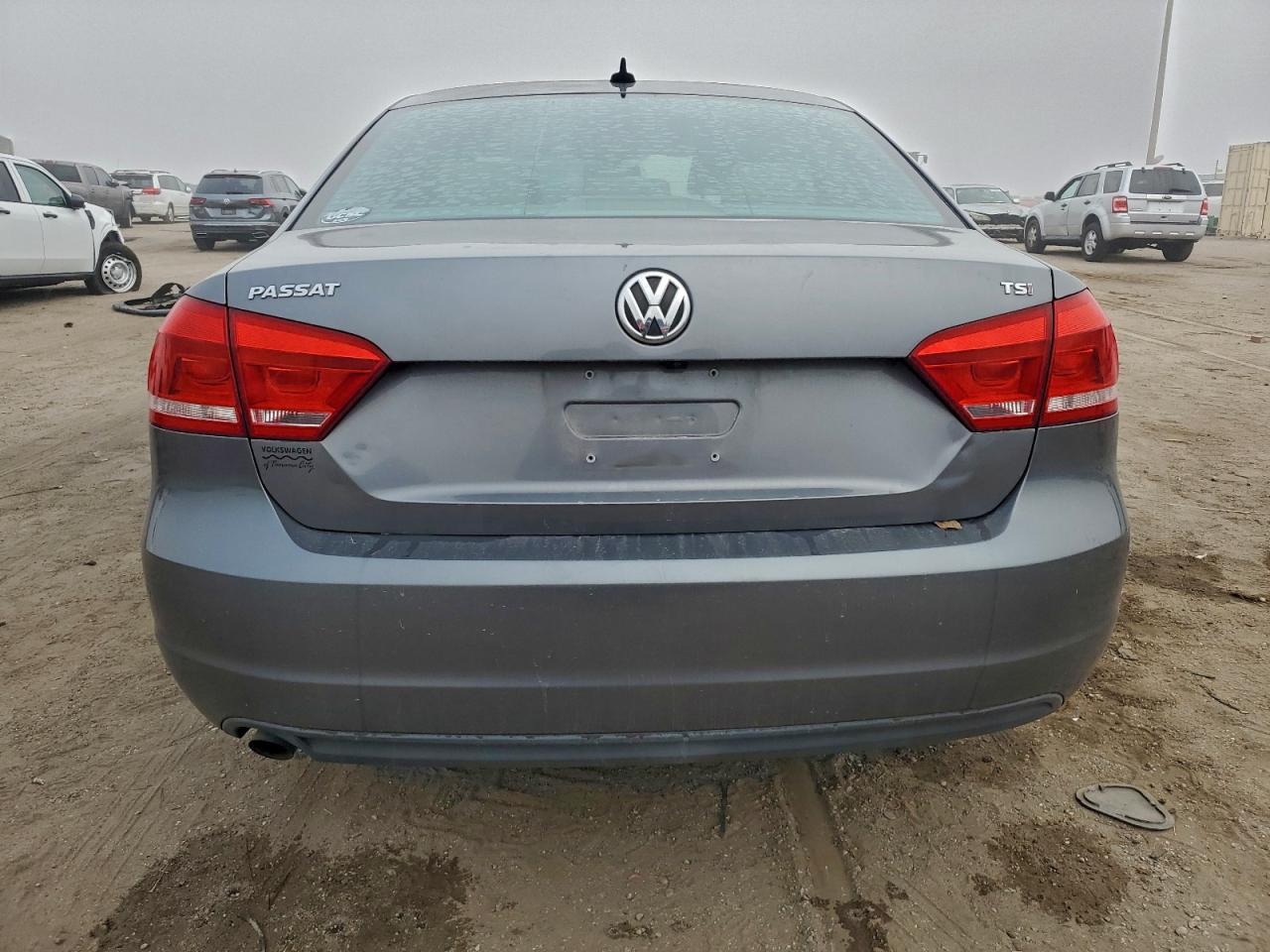 2015 Volkswagen Passat S - Image 6