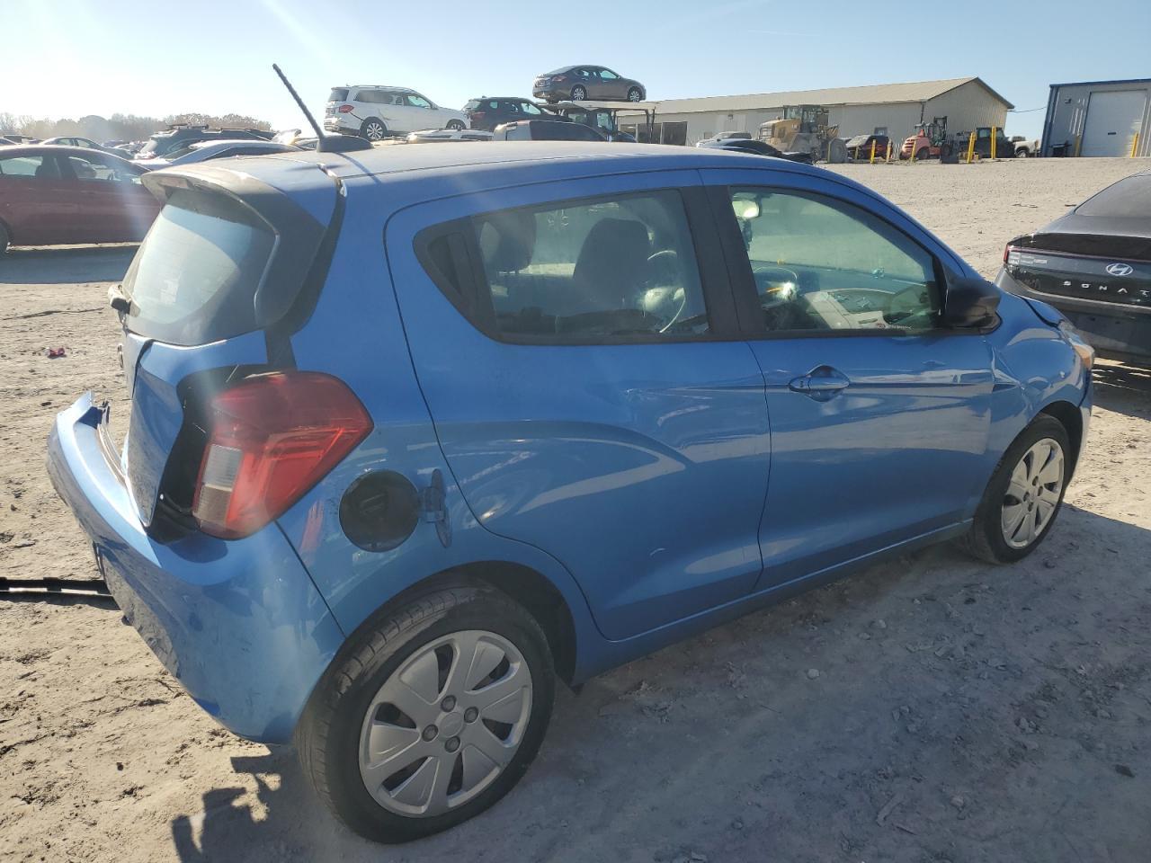 2018 Chevrolet Spark Ls - Фото 3