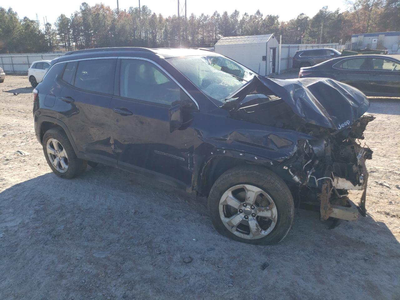 2018 Jeep Compass Latitude - Image 4
