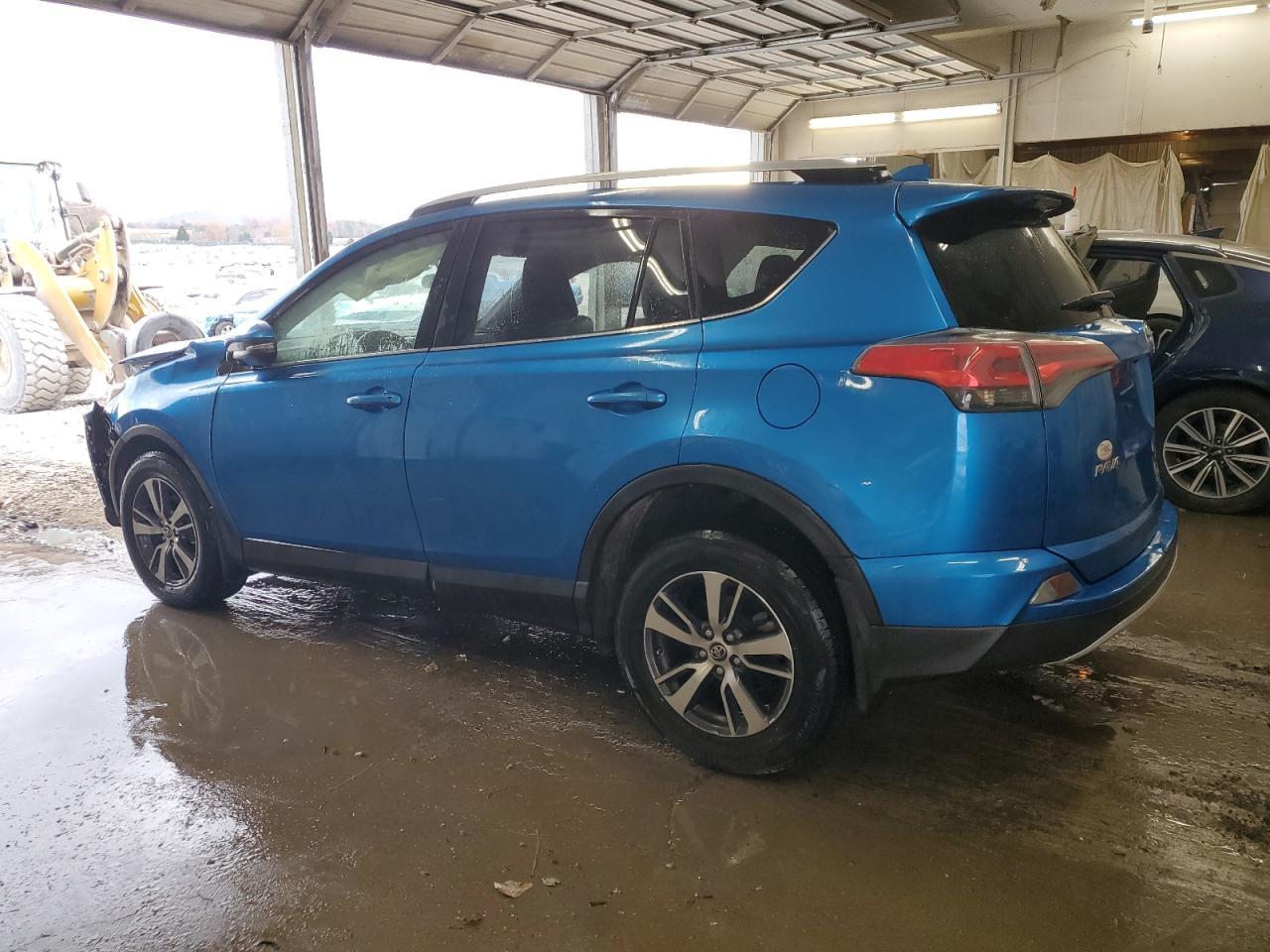 2016 Toyota Rav4 Xle - Image 2