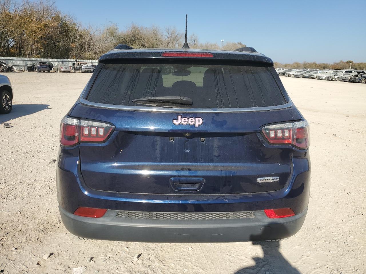 2018 Jeep Compass Latitude - Image 6