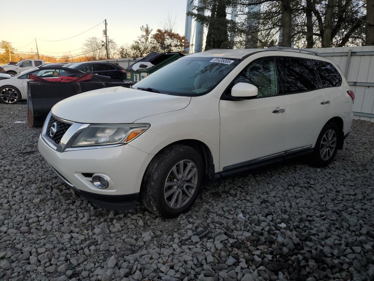 2016 Nissan Pathfinder S