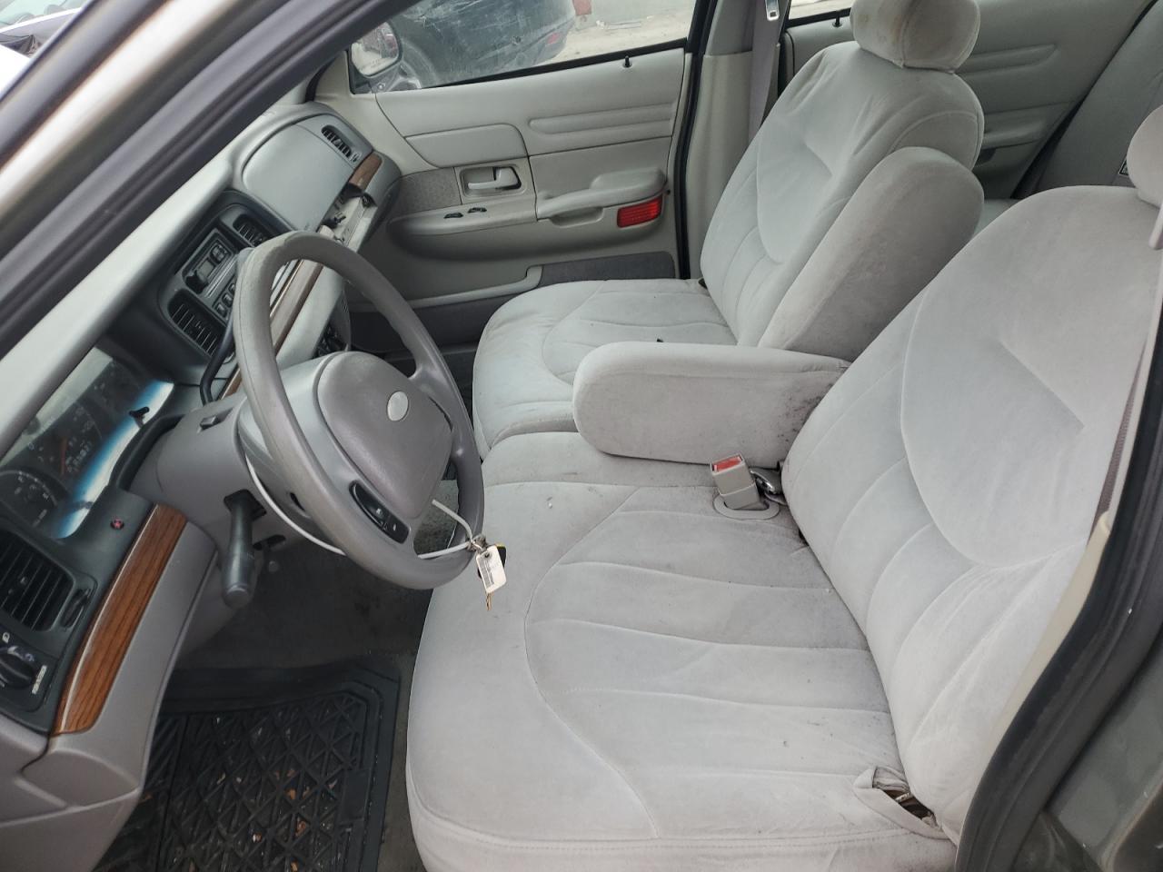 2001 Ford Crown Victoria S - Фото 7