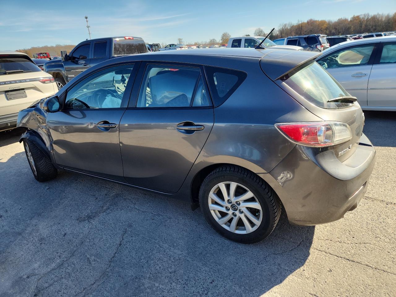 2013 Mazda 3 I - Image 2