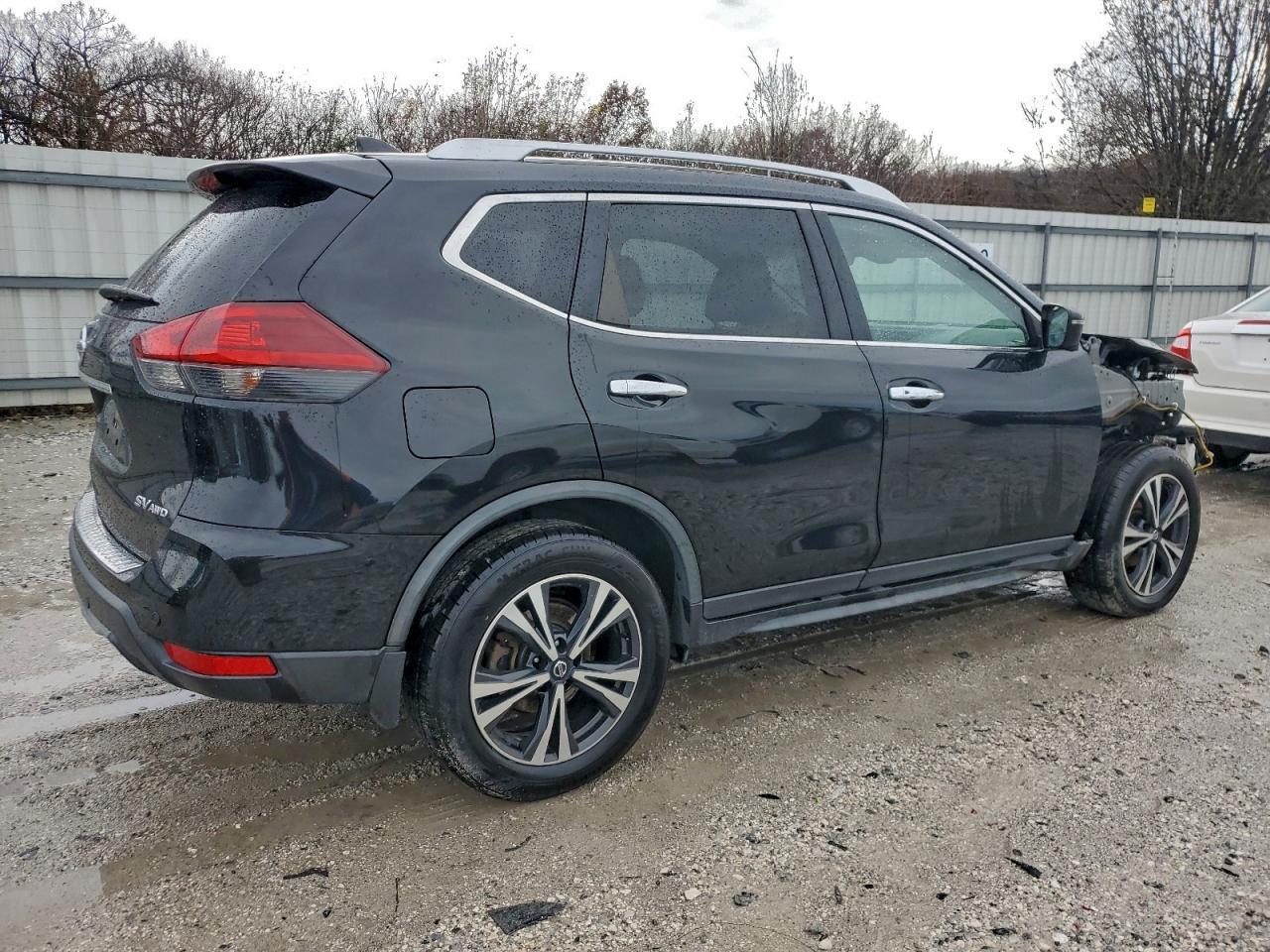 2019 Nissan Rogue S - Фото 3