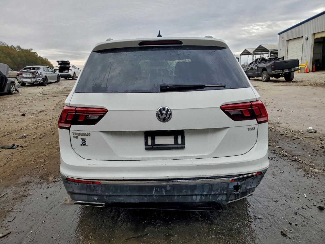 2018 Volkswagen Tiguan Se - Фото 6