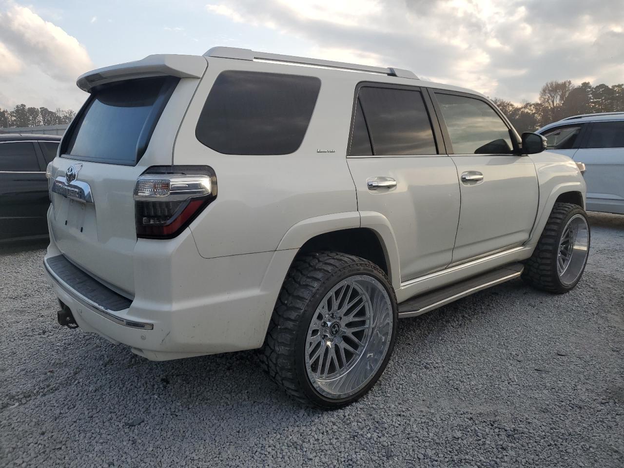 2018 Toyota 4Runner Sr5/Sr5 Premium - Фото 3