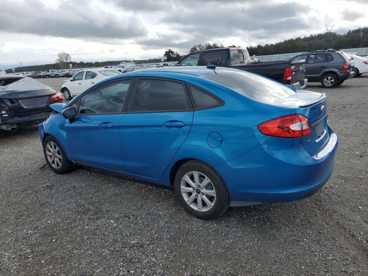 2012 Ford Fiesta Se - Image 2